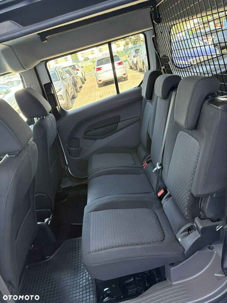 Ford Transit Connect - 11
