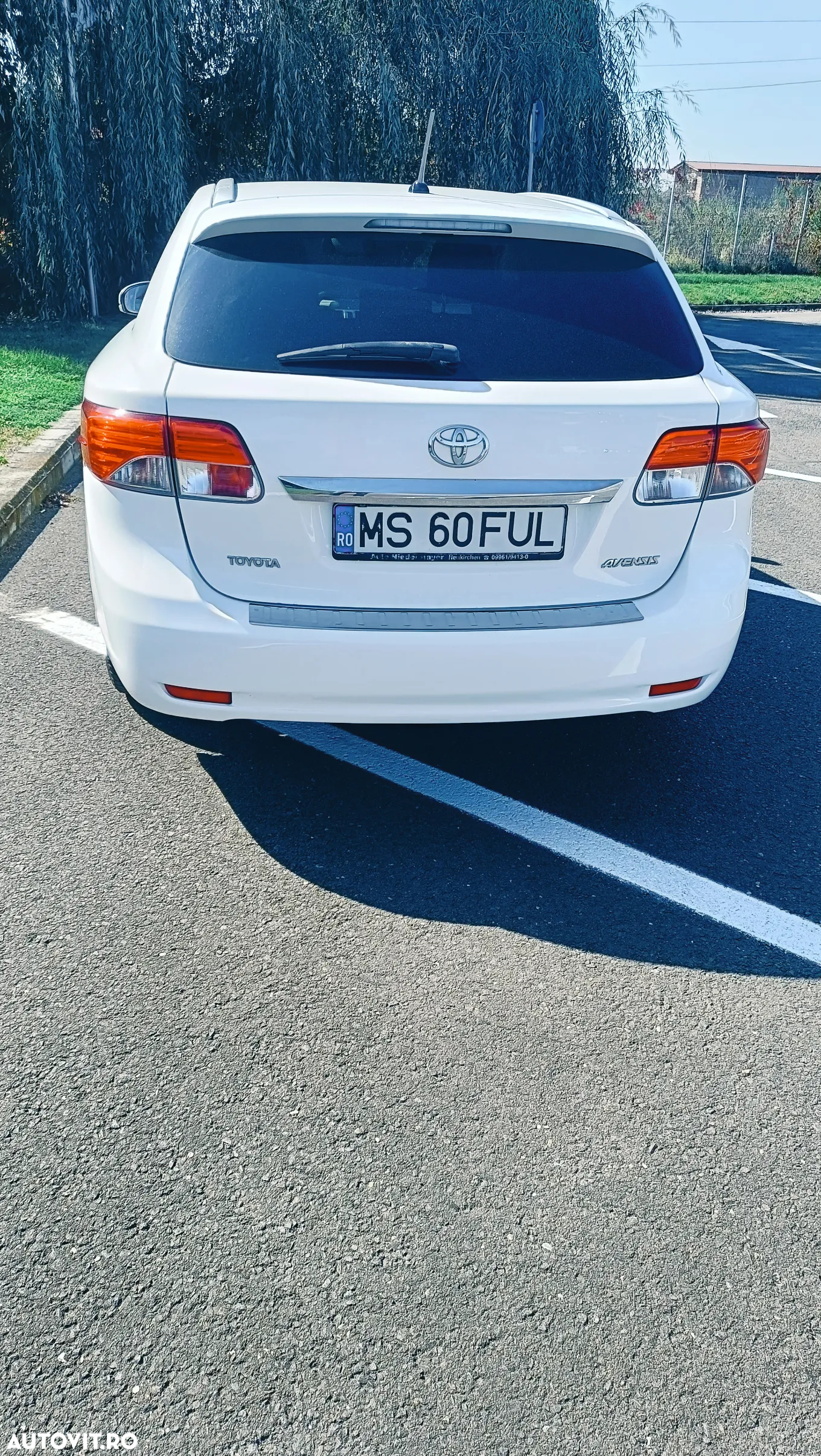 Toyota Avensis - 2