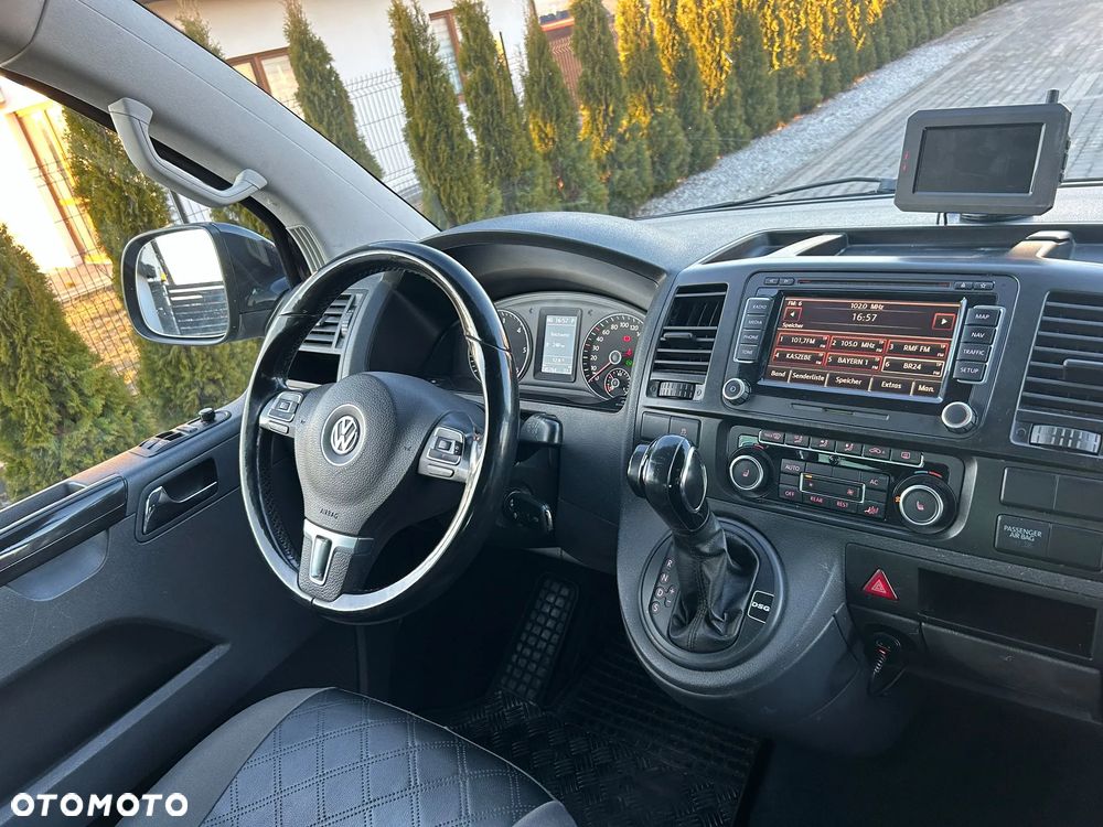 Volkswagen Caravelle - 6