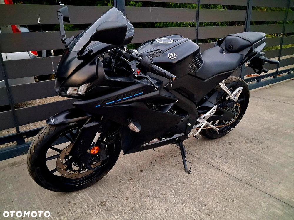 Yamaha YZF - 1
