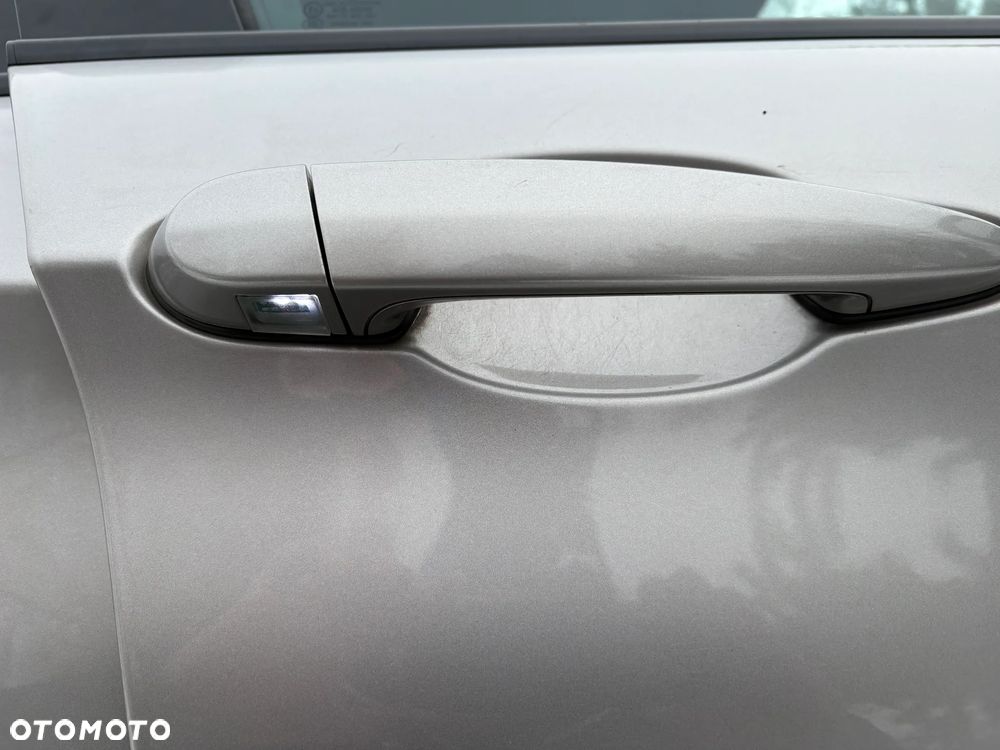 BMW X1 sDrive18d xLine - 17