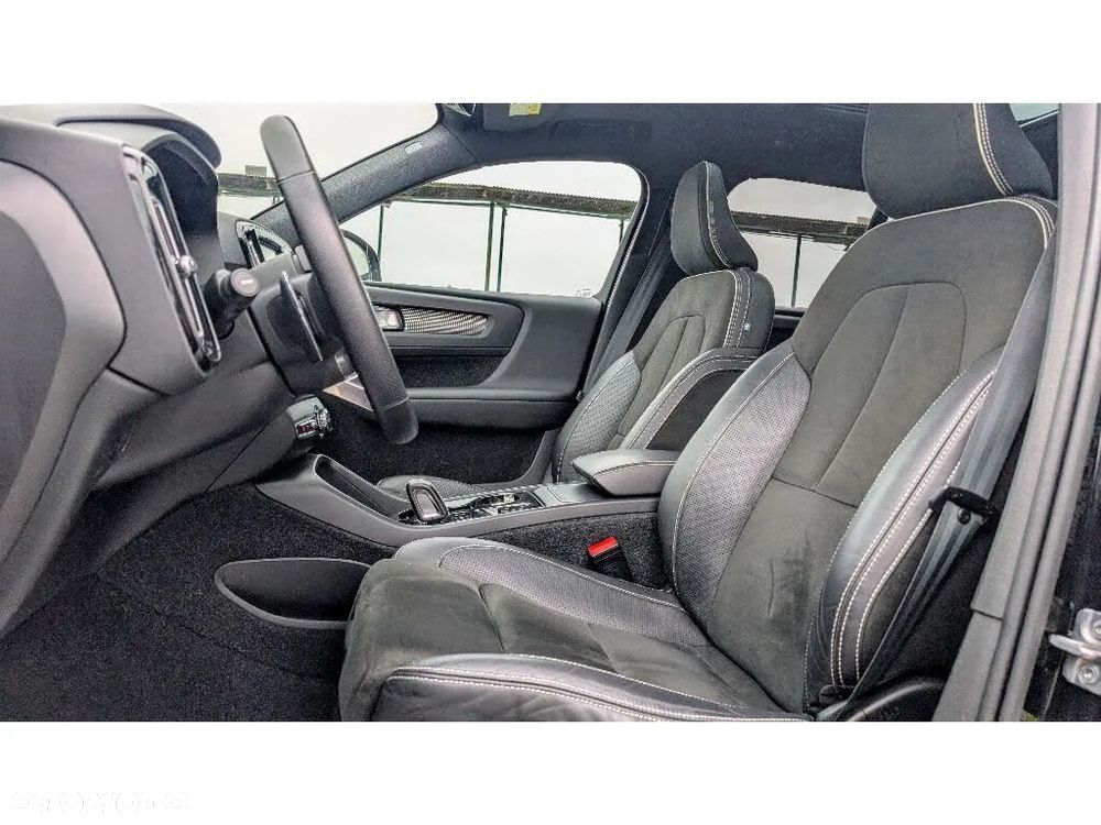 Volvo XC 40 T5 AWD R-Design - 8