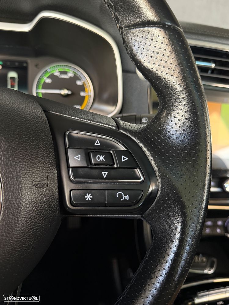 MG ZS Luxury - 20