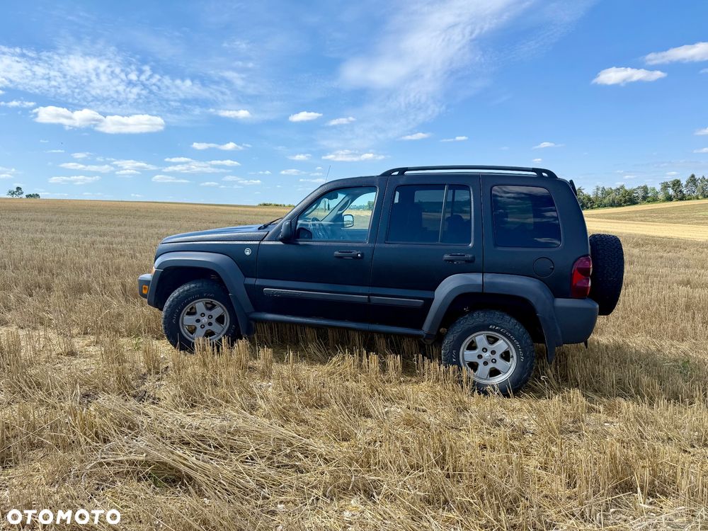 Jeep Liberty - 2