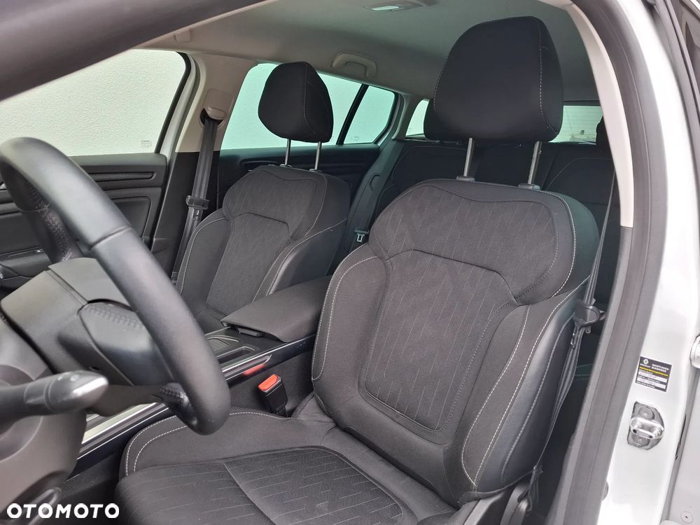 Renault Megane ENERGY TCe 140 EDC LIMITED - 12