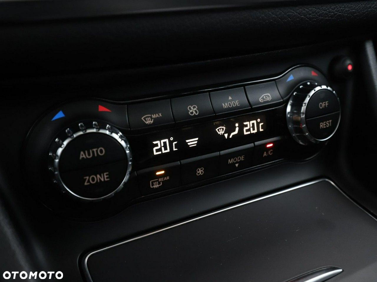 Mercedes-Benz GLA 220 4-Matic Style - 28