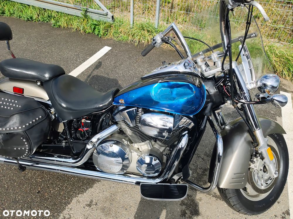Honda VTX - 22