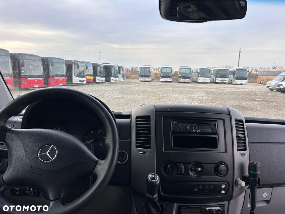 Mercedes-Benz Sprinter 519 - 11
