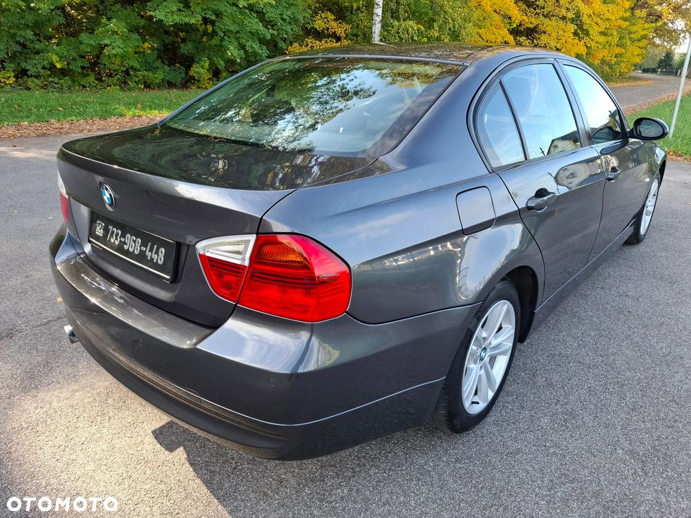 BMW Seria 3 320i - 6