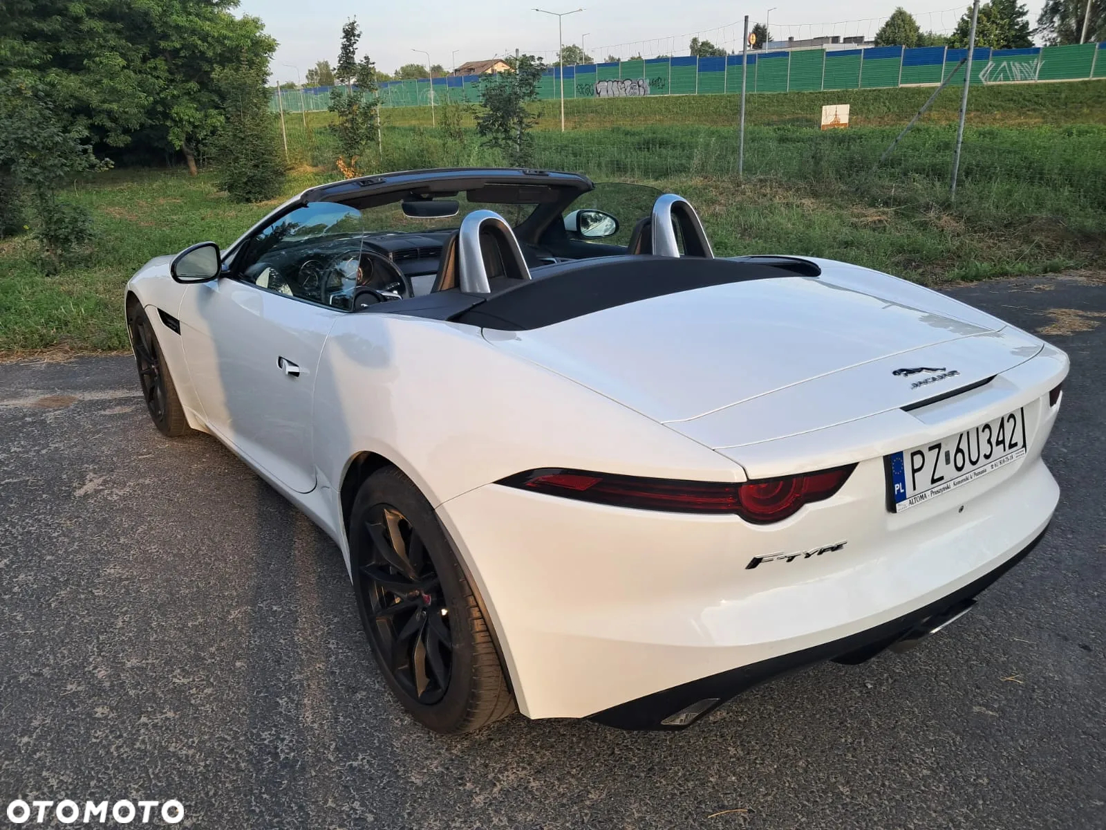 Jaguar F-Type 2.0 Turbo First Edition - 10
