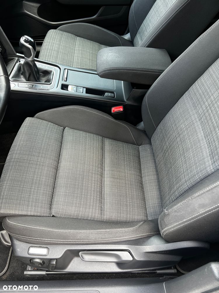 Volkswagen Passat 1.5 TSI EVO Comfortline - 16