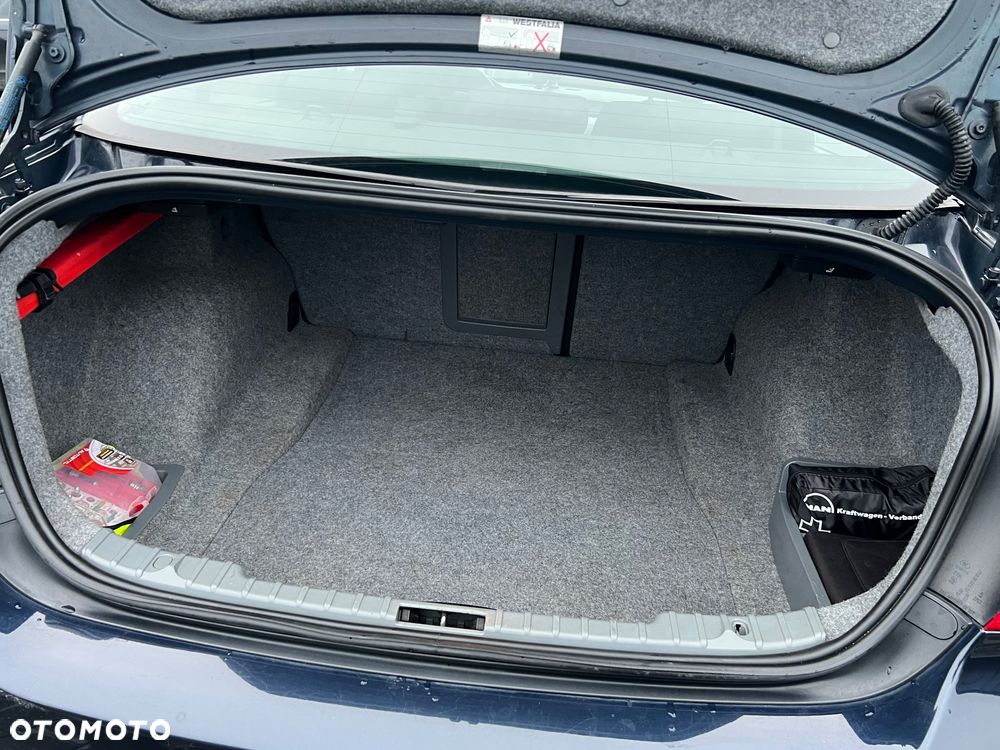 BMW Seria 3 318i - 7