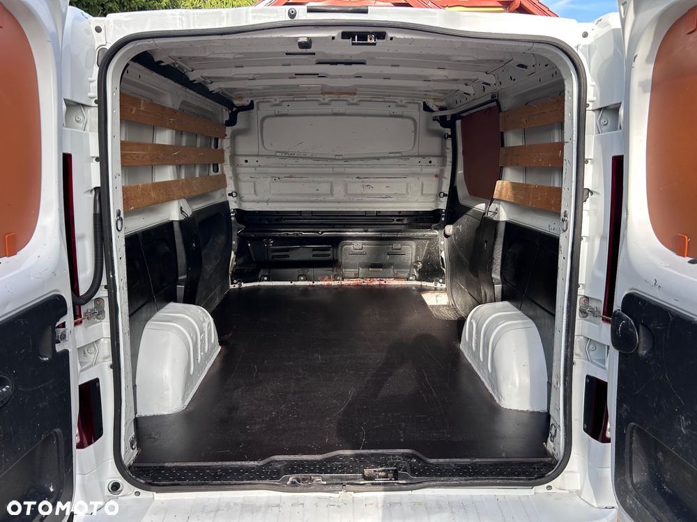 Renault Trafic - 17