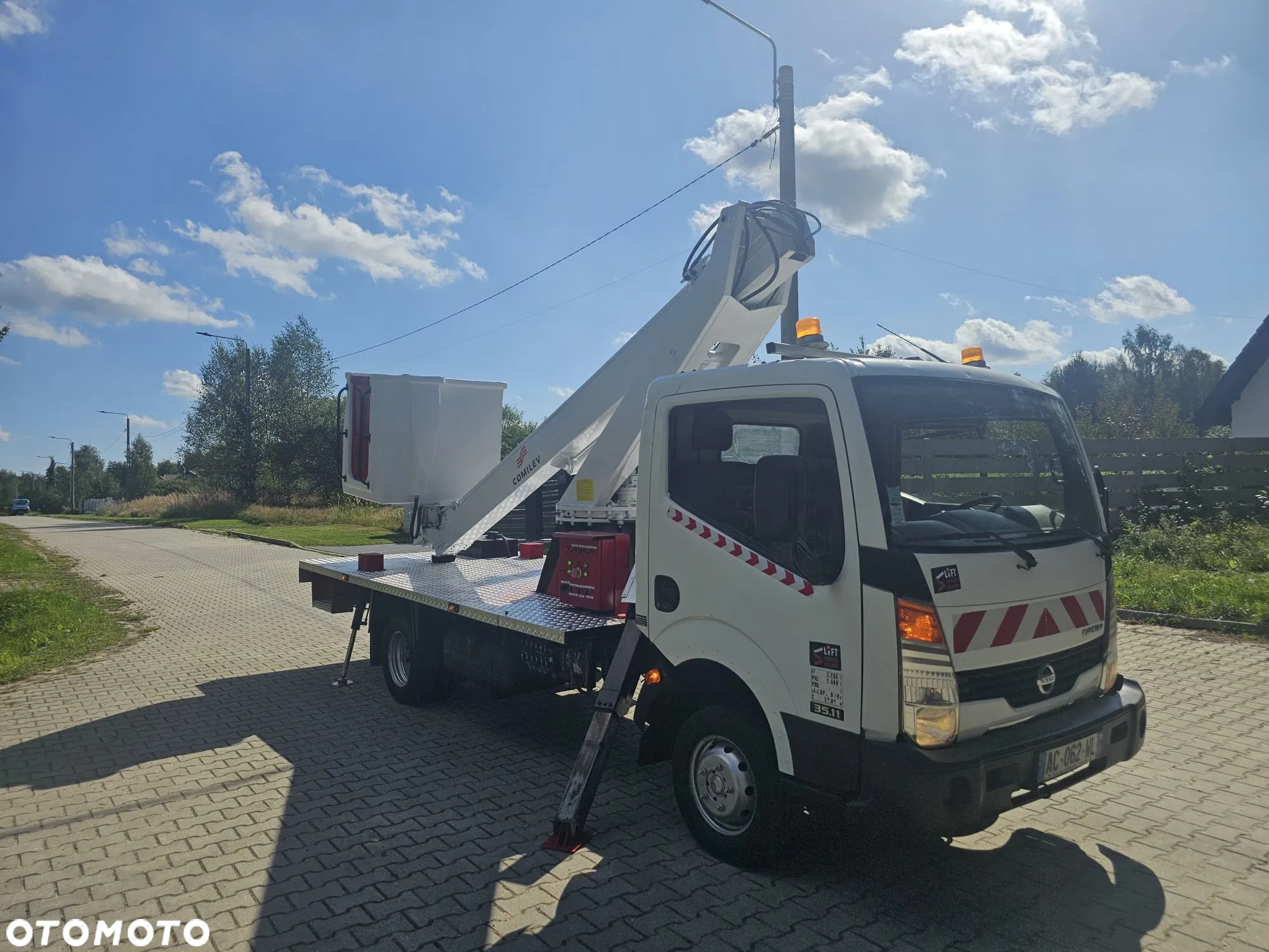 Nissan Cabstar. Podnośnik koszowy 16m .udt resurs gwarancja. - 2