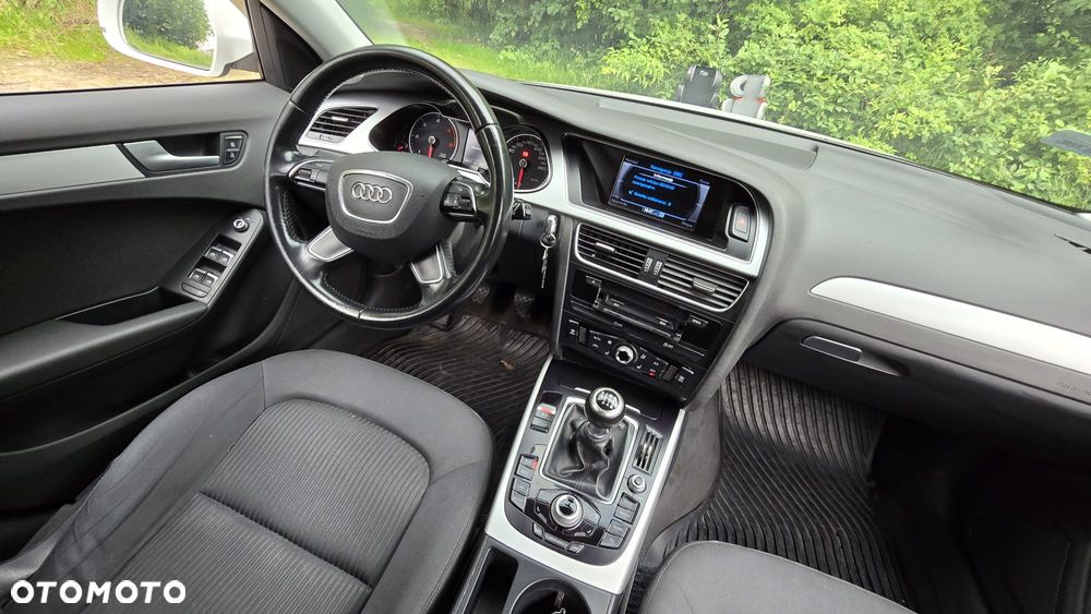 Audi A4 Avant - 8