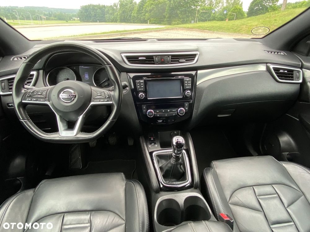 Nissan Qashqai 1.2 DIG-T Tekna EU6 - 18