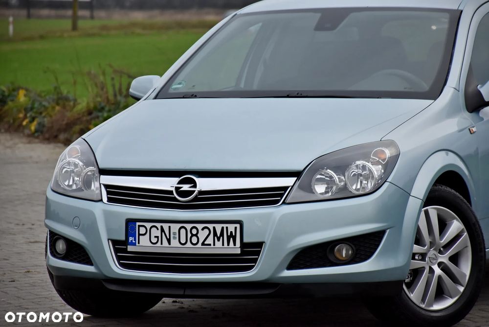 Opel Astra 1.8 Innovation - 1