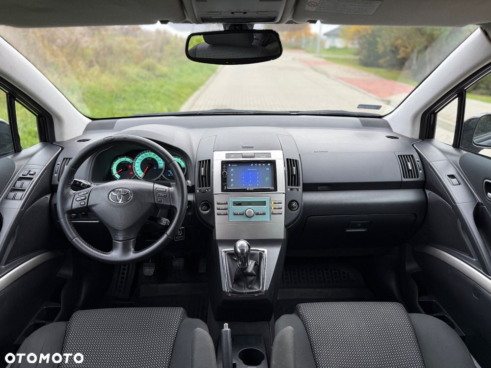 Toyota Corolla Verso 2.2 D-4D X + NAVI 7os - 13