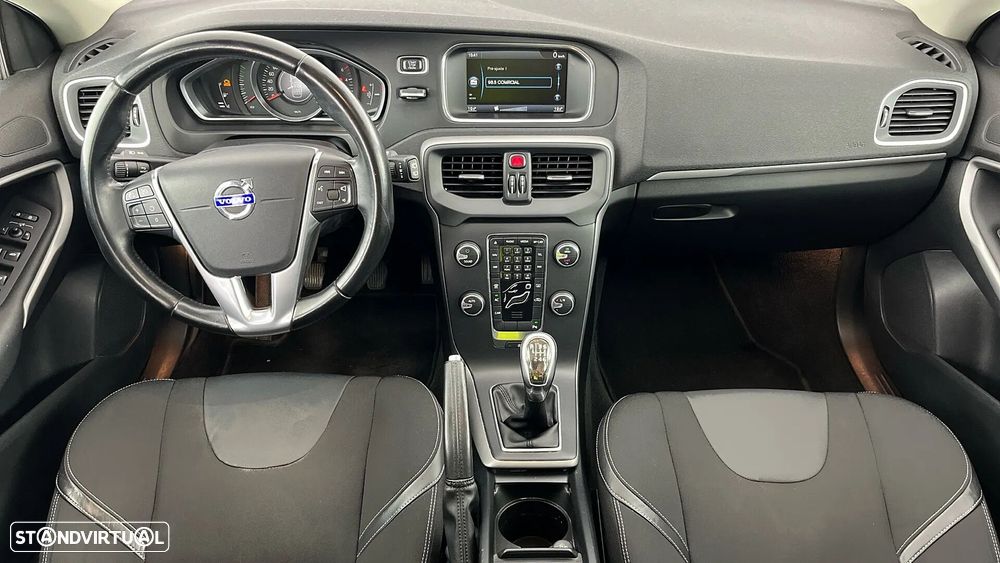 Volvo V40 1.6 D2 Eco Momentum - 29