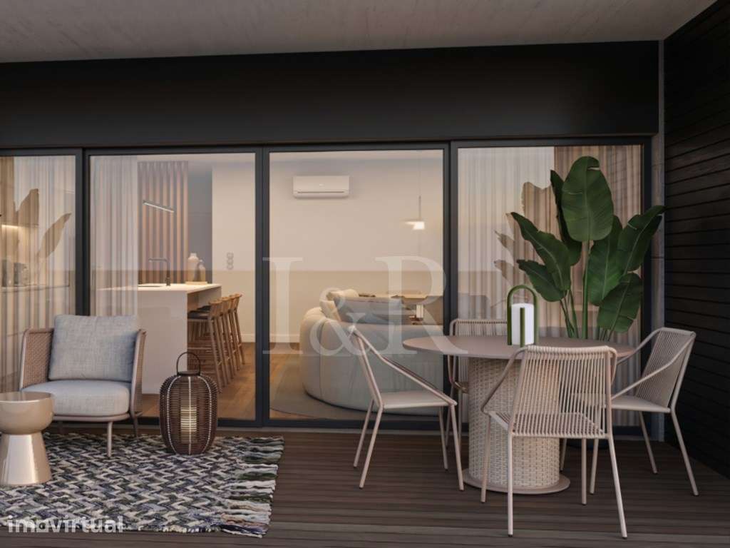 Apartamento T3 com varanda e estacionamento em Caxias - Grande imagem: 4/48
