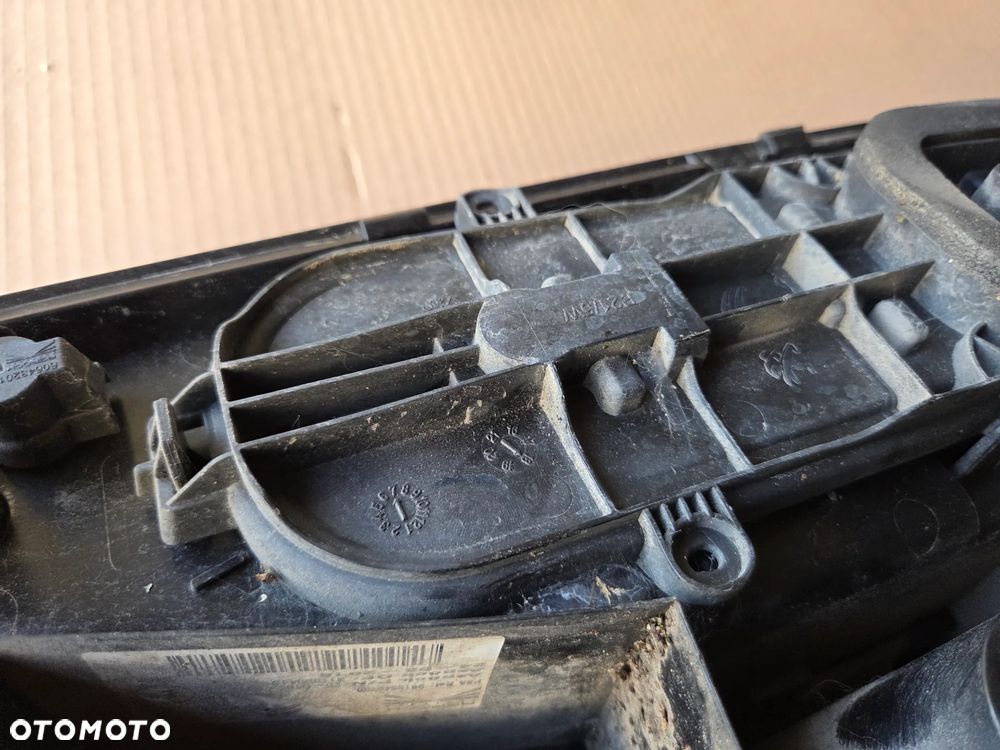 Lampa tylna lewa Citroen Berlingo IV - 9