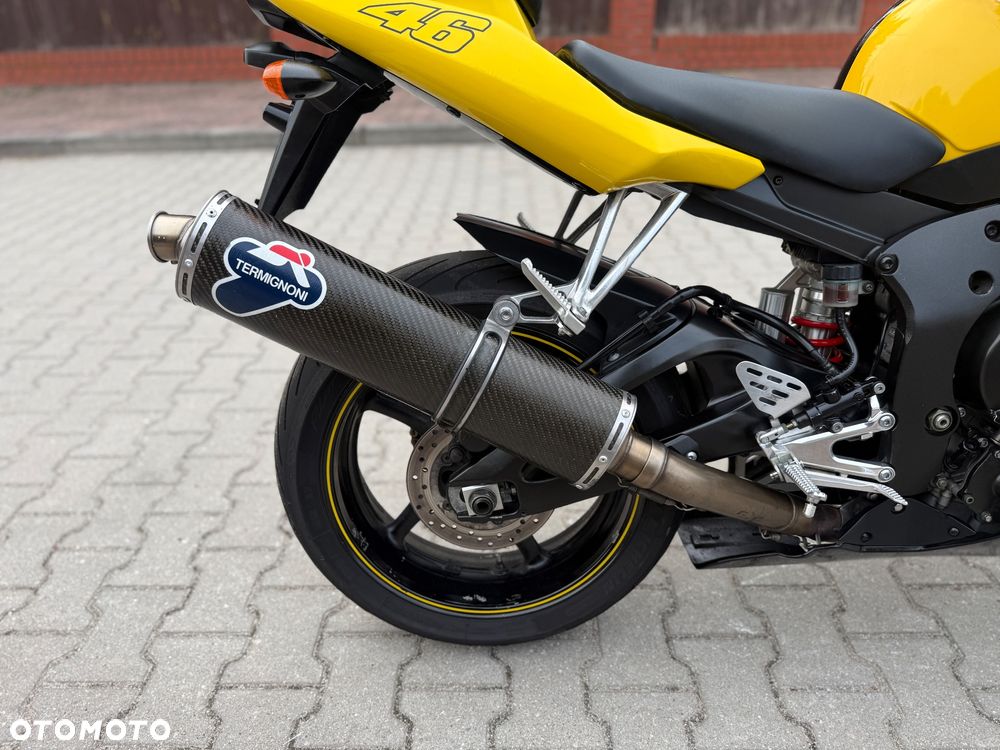 Yamaha R6 - 9