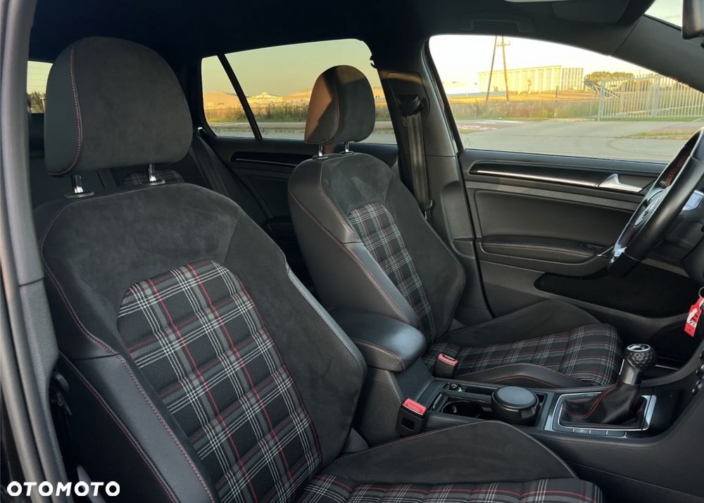 Volkswagen Golf 2.0 TSI BMT GTI Performance - 17