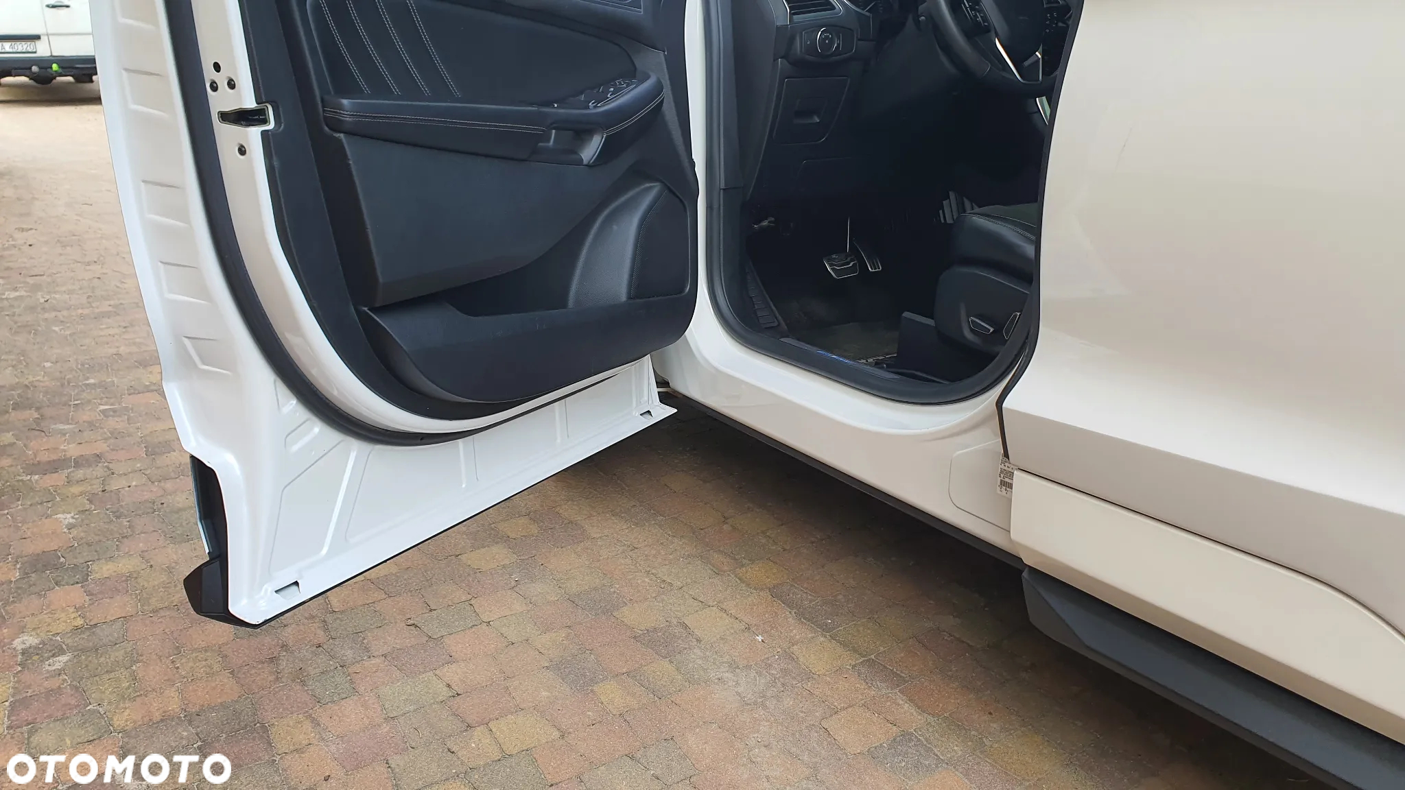 Ford Edge - 26
