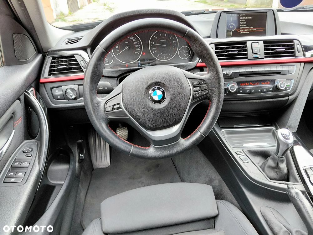 BMW Seria 3 320i M Sport - 4