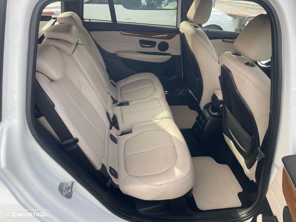 BMW 218 Gran Tourer i 7L Line Luxury - 7