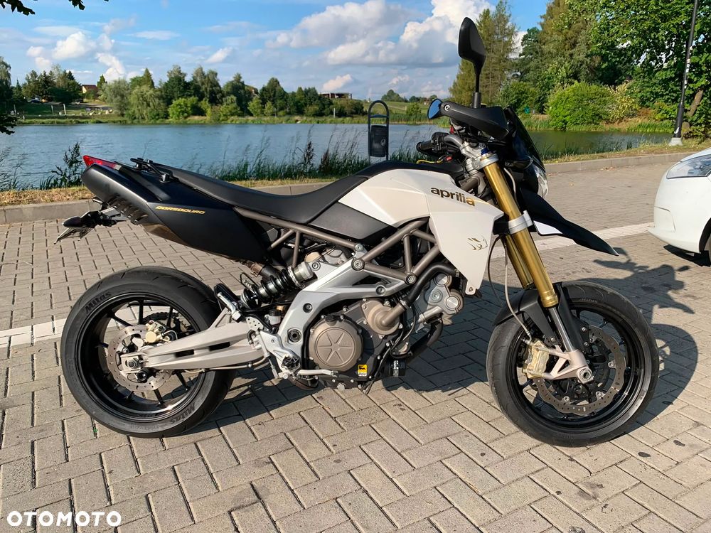 Aprilia Dorsoduro - 22