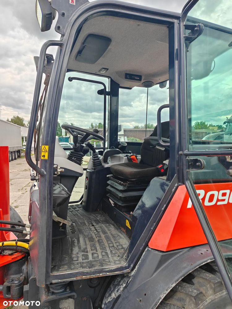 Kubota R090 - 22