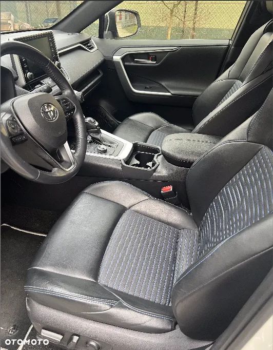 Toyota RAV4 Hybrid Selection 4x4 - 10
