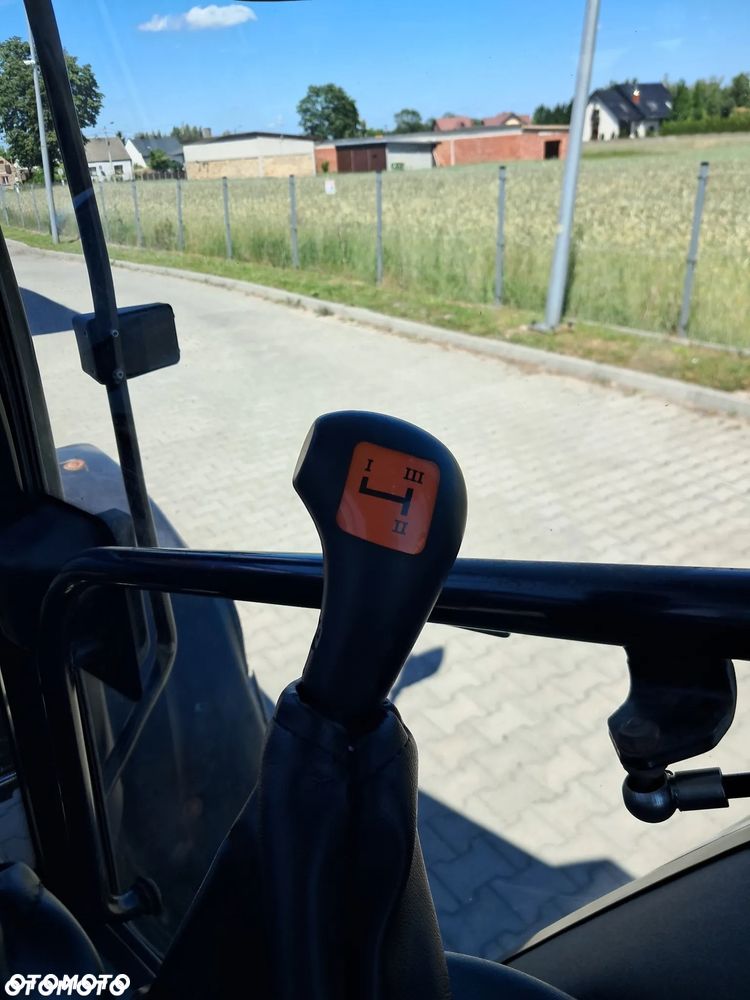 New Holland TS90 - 21