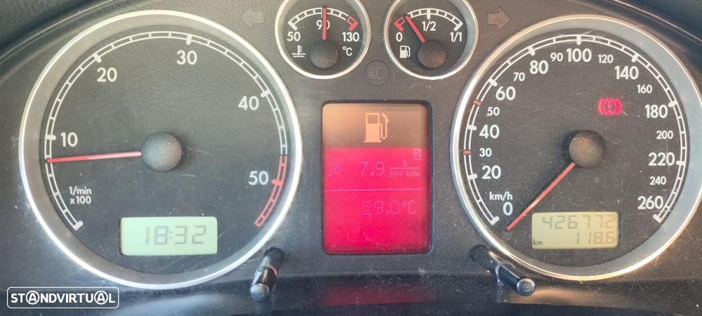 VW Passat Variant 1.9 TDi Highline - 10