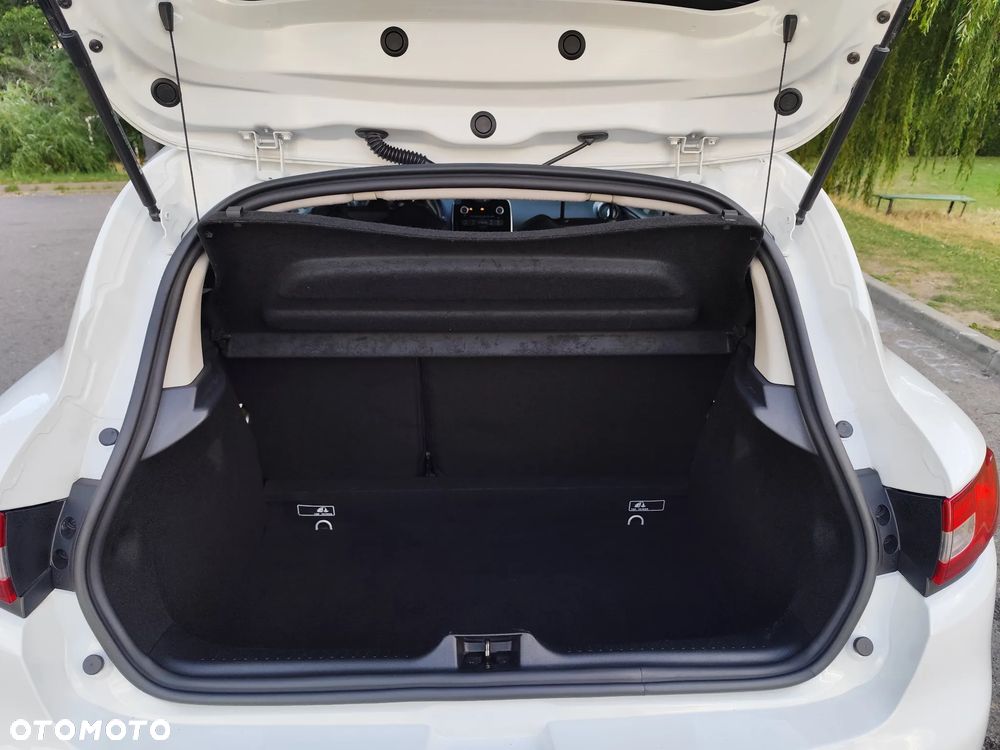 Renault Clio - 11