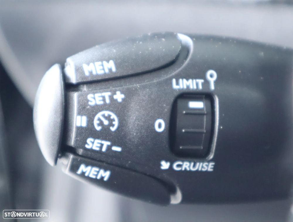 Peugeot 208 1.2 PureTech Active - 32