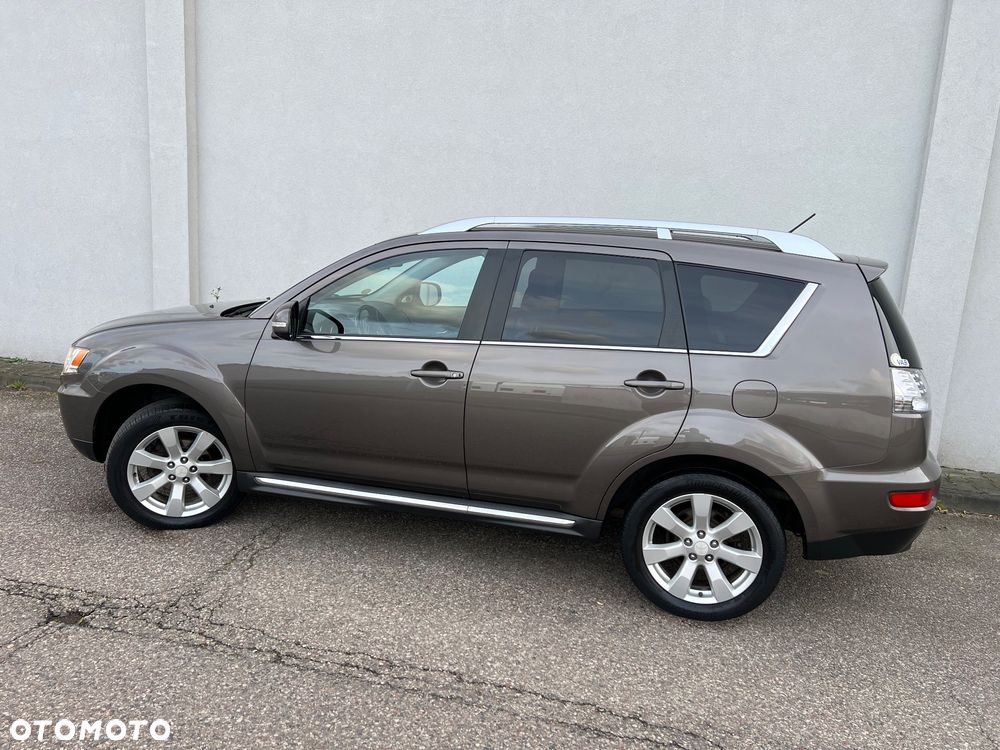 Mitsubishi Outlander 2.0 DI-D 4WD Intense - 13