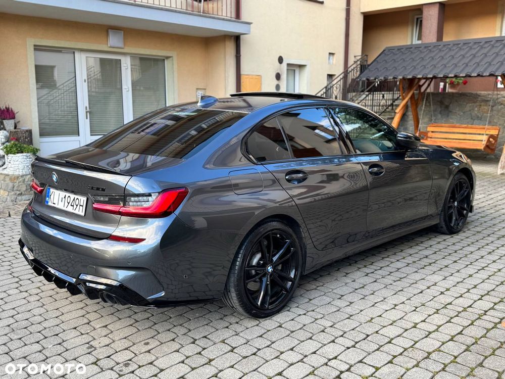 BMW Seria 3 330i xDrive Sport Line - 37