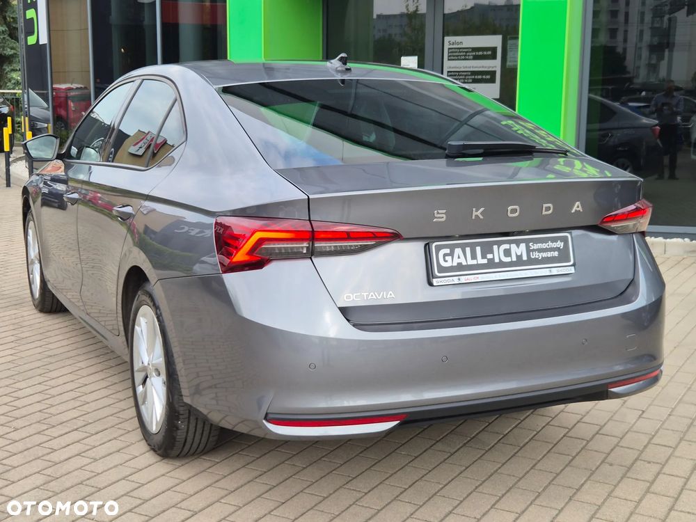 Skoda Octavia 1.5 TSI mHEV Selection DSG - 10