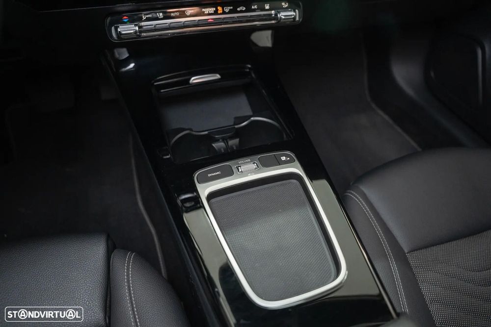 Mercedes-Benz A 250 e - 15