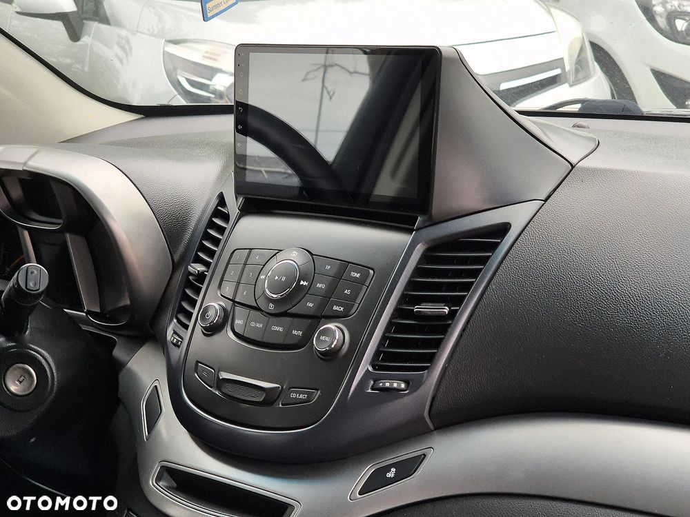 Chevrolet Orlando - 24