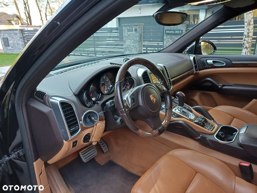 Porsche Cayenne - 13