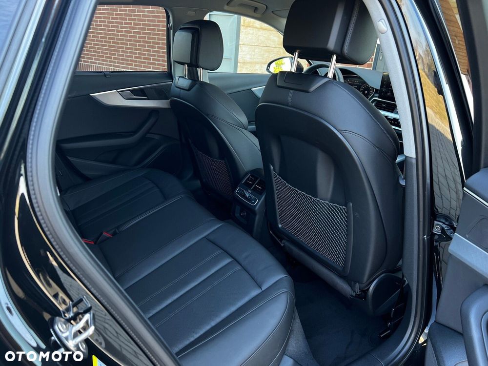 Audi A4 Limousine - 14