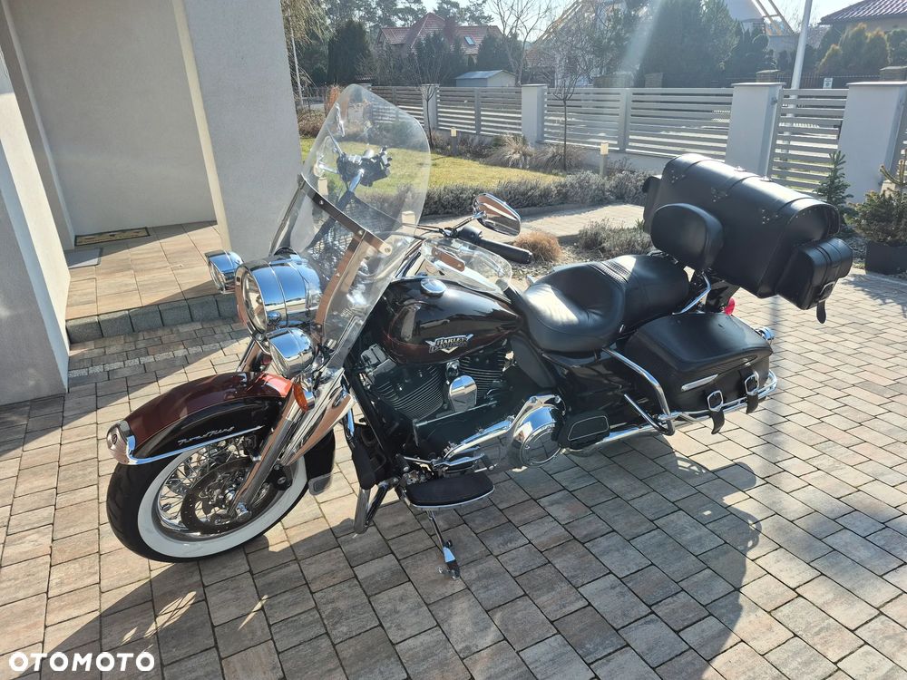 Harley-Davidson Touring Road King - 23