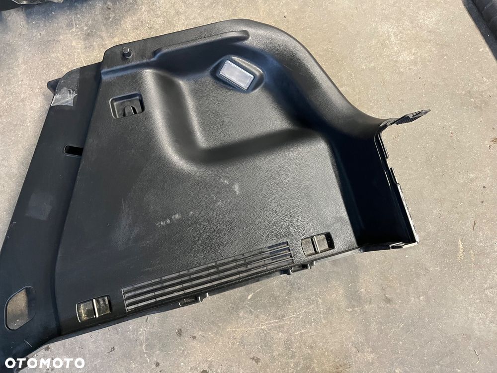 Tapicerka boczek bagażnika prawy Kia Stonic - 3