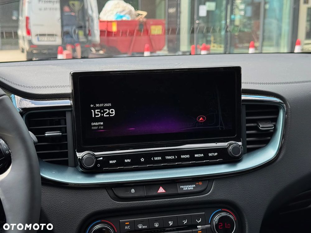 Kia XCeed 1.6 T-GDI Tribute DCT - 22