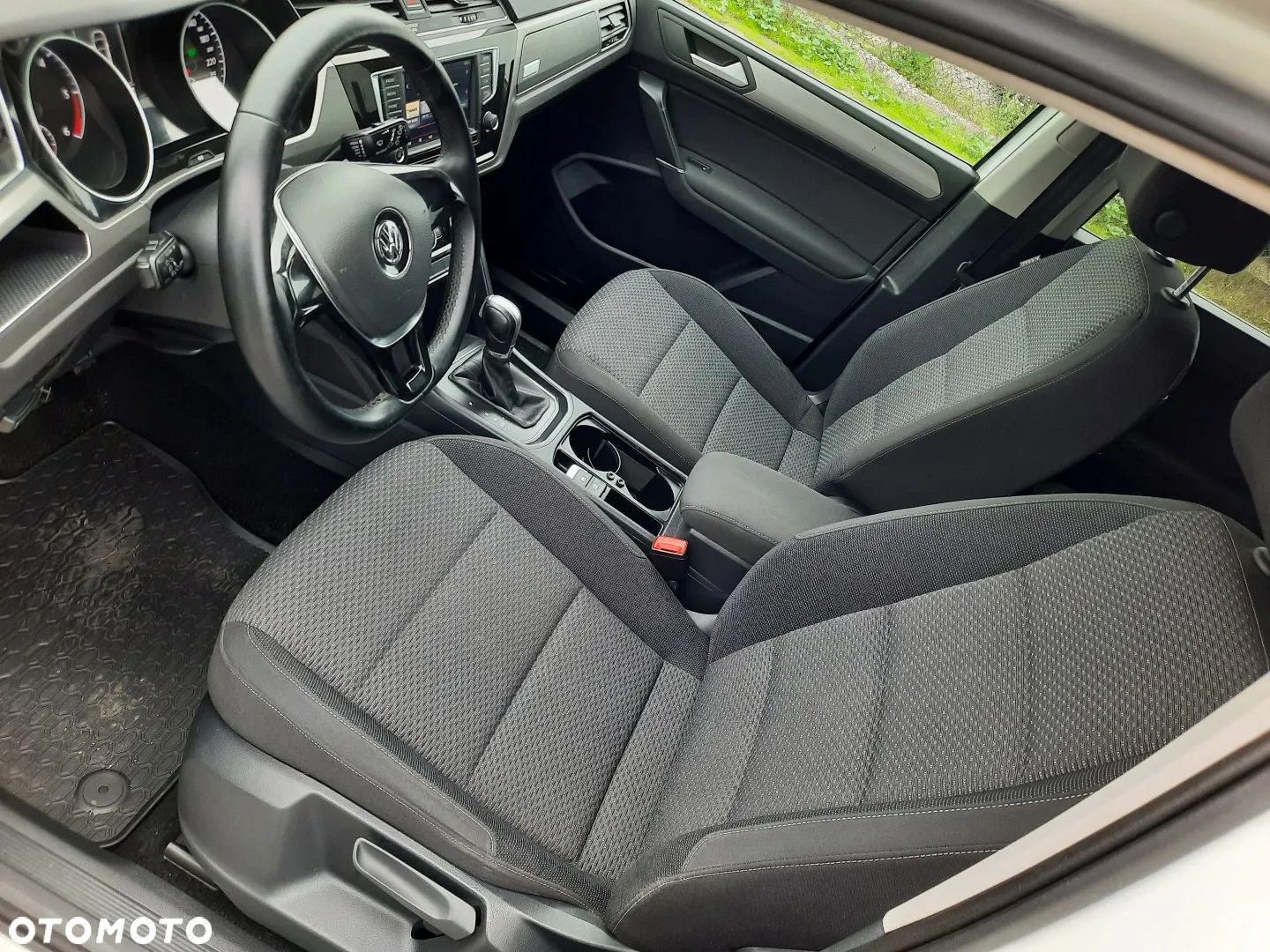 Volkswagen Touran 1.6 TDI SCR BlueMotion Technology DSG Trendline - 15
