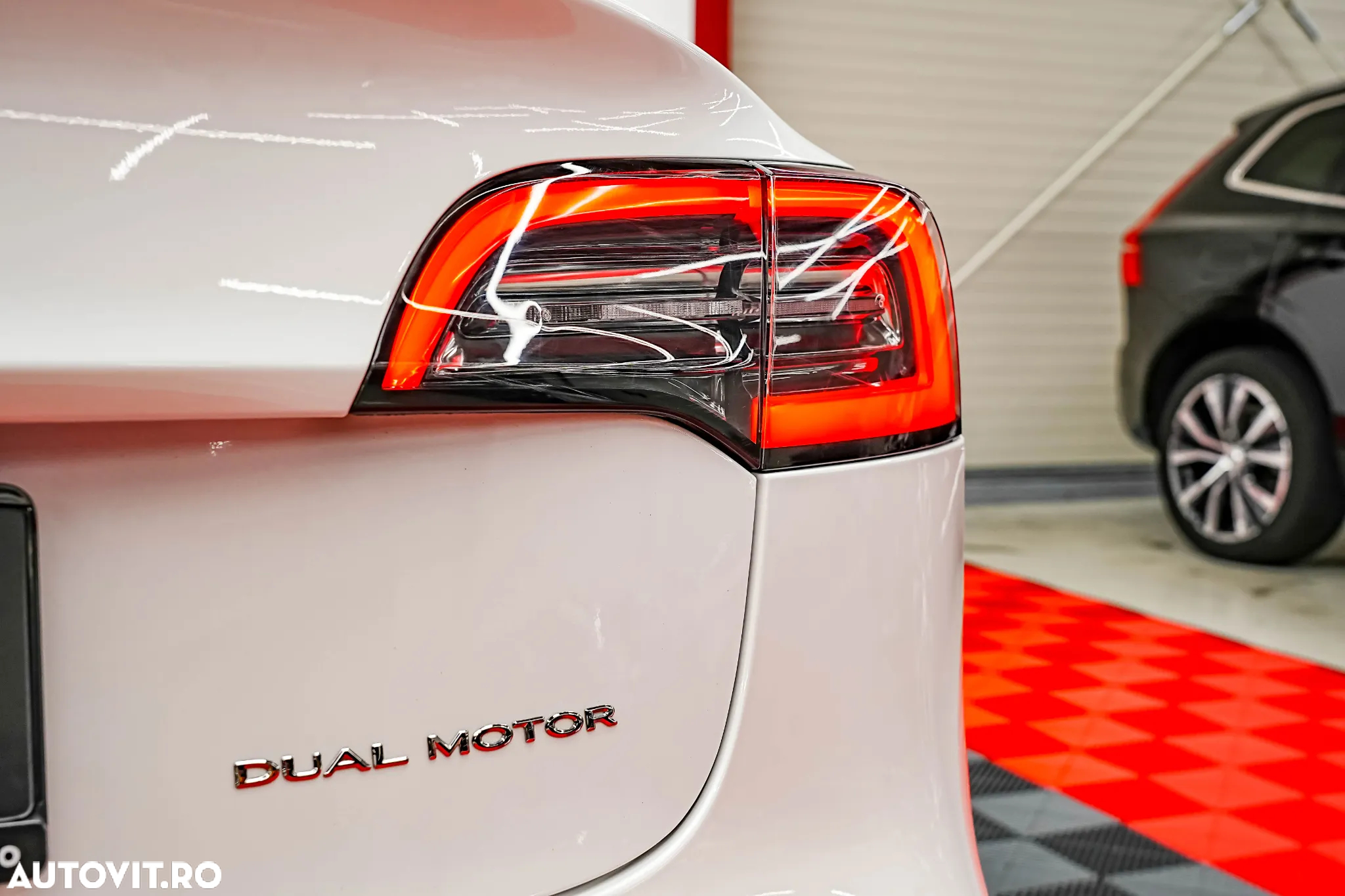 Tesla Model 3 AWD Dual Motor - 23