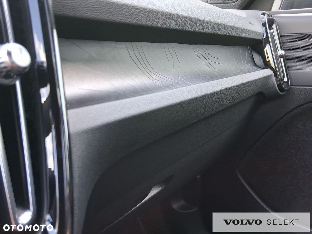 Volvo XC 40 - 24